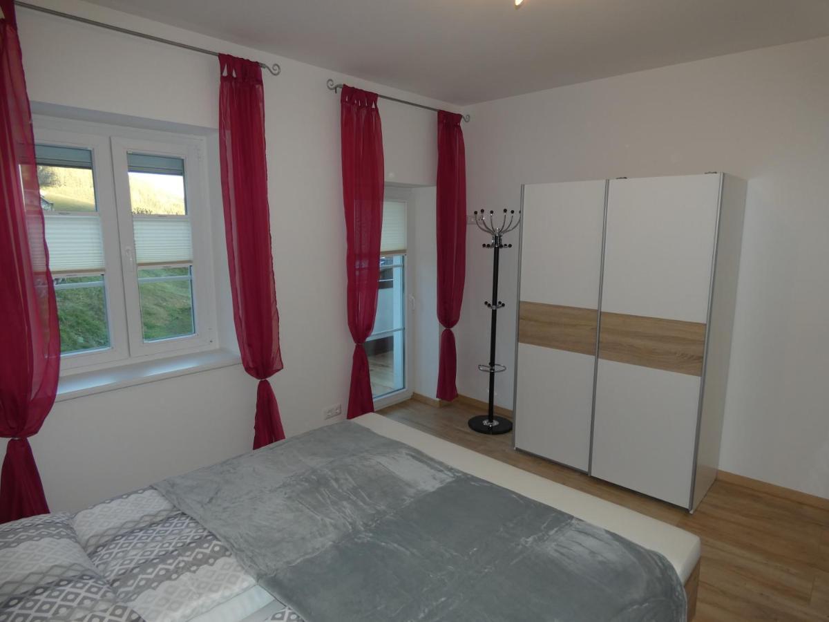 Gaestezimmer Gombotz Etmissl Bagian luar foto