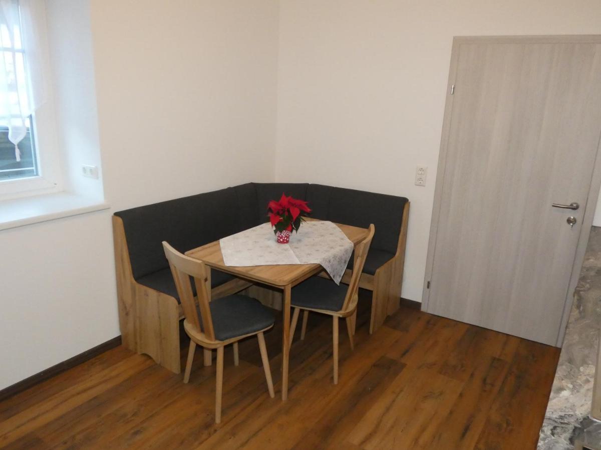 Gaestezimmer Gombotz Etmissl Bagian luar foto