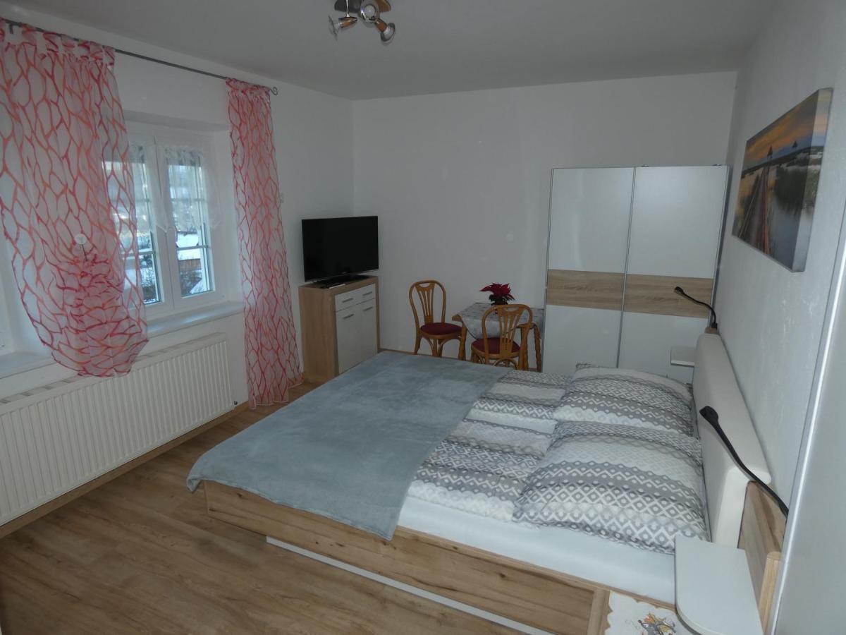 Gaestezimmer Gombotz Etmissl Bagian luar foto